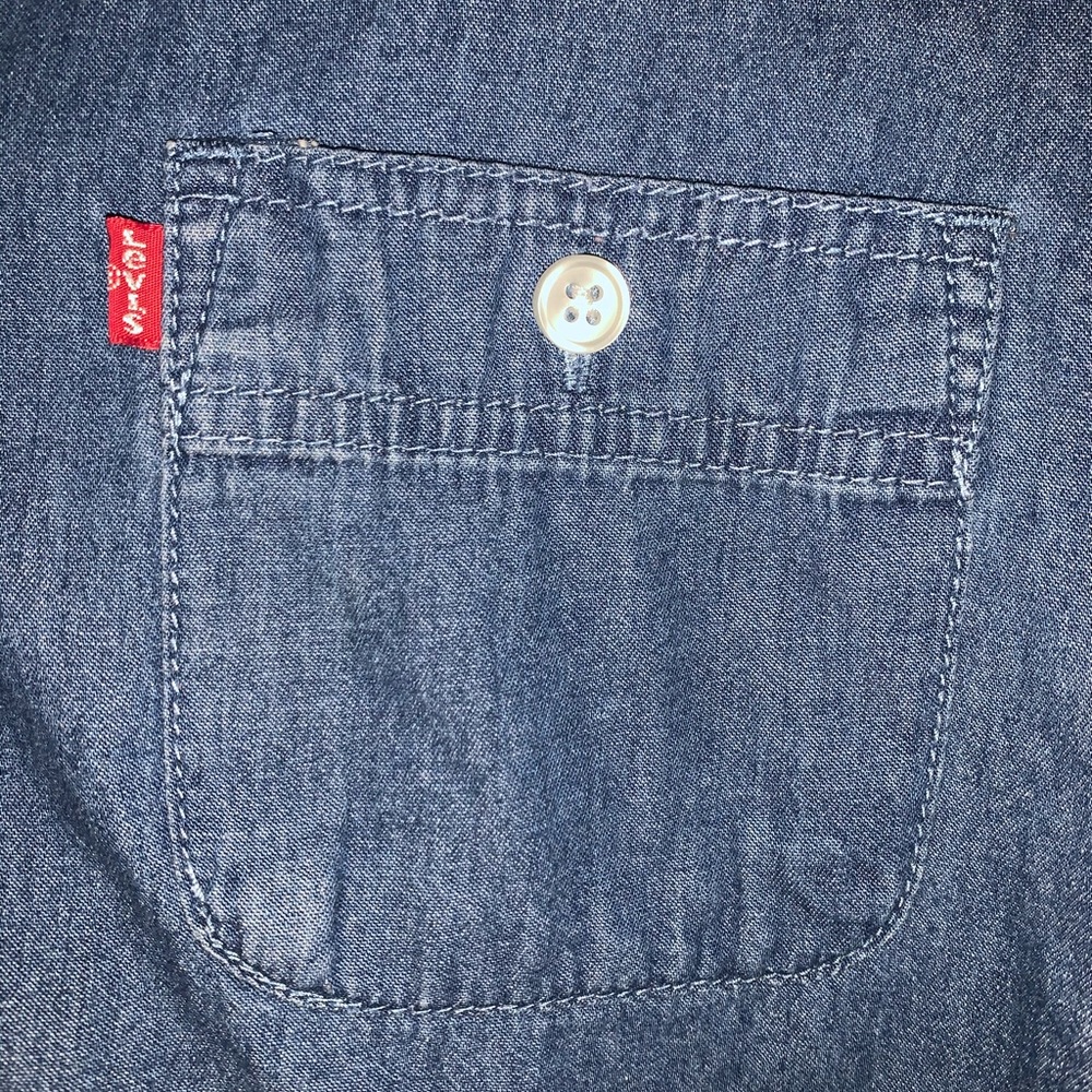 Levi’s Button up / Flannel